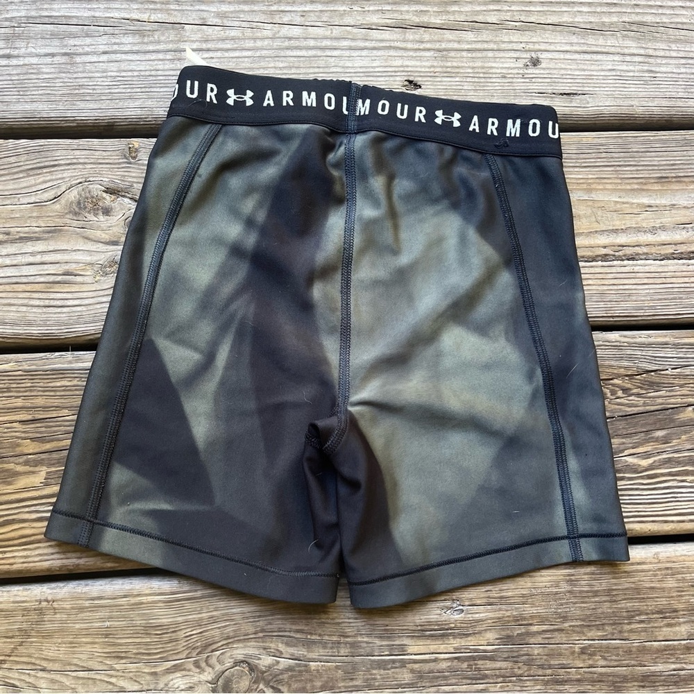 Women’s XS 5 inch Inseam grey black pattern spandex running shorts athletic - Picture 5 of 5